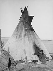 181px-Oglala girl in front of a tipi2